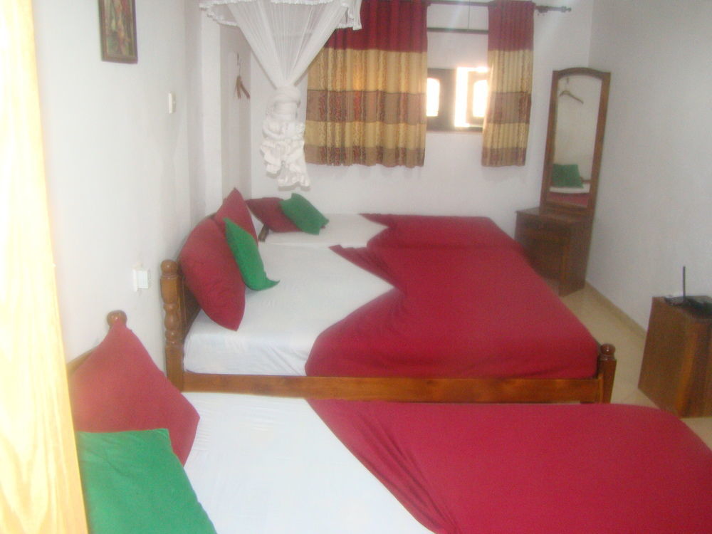 Pinidiya Resort Anuradhapura Exterior foto